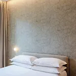 Nero タオルミーナ